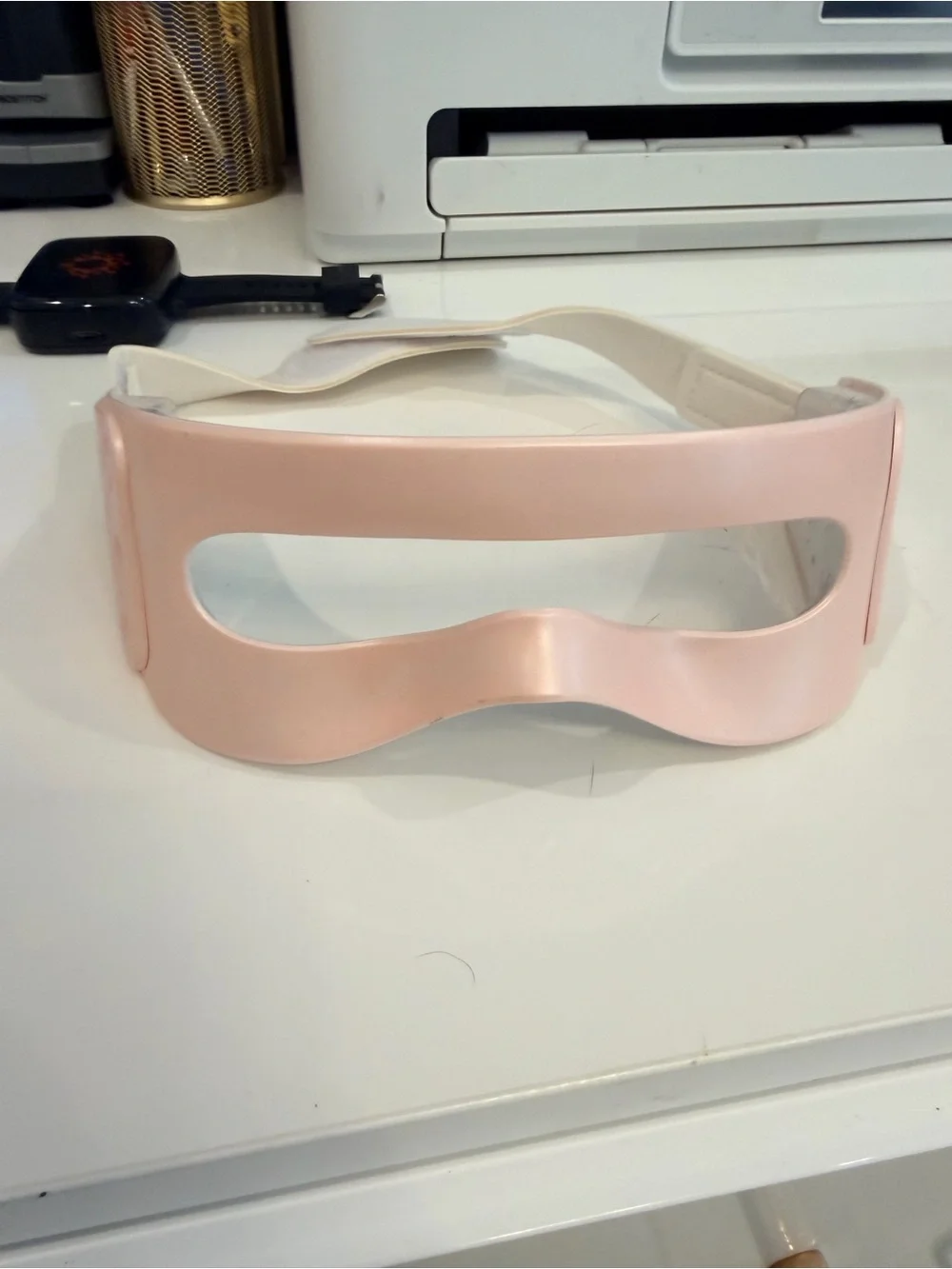 Ami Pink Red Light Therapy Eye Mask for Under-Eye Rejuvenation